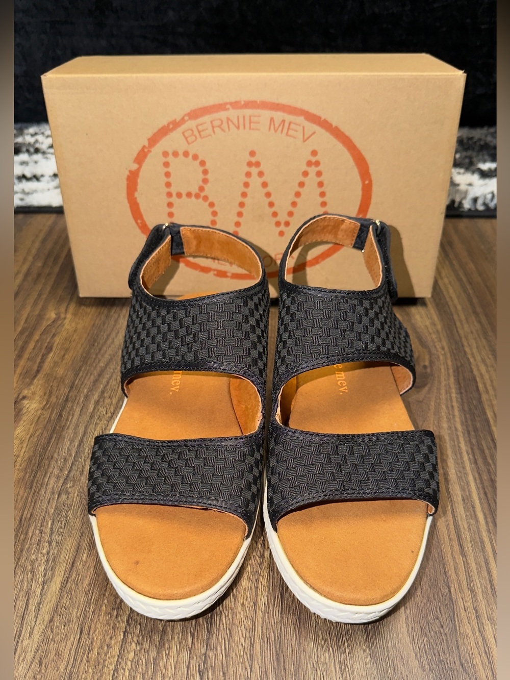 bernie mev. Black Woven Sandals with Tan Footbed